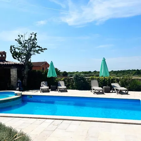 House Is Sold * Stifanići